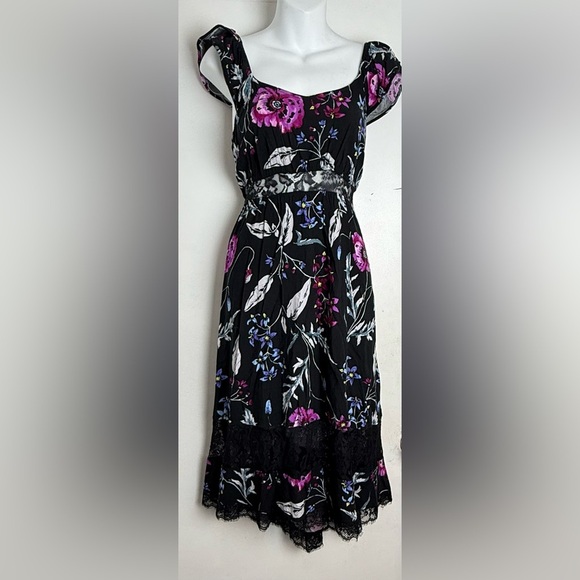 Express floral lace midi dress - Picture 3 of 8